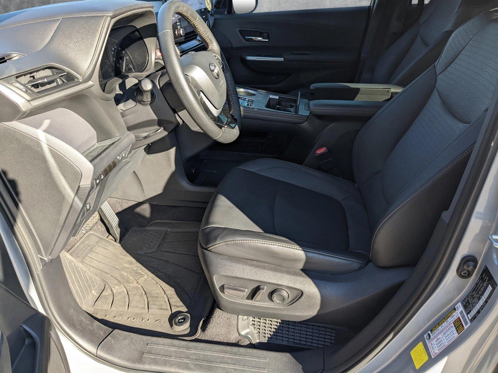 2022 Toyota Sienna Vehicle Photo in Davie, FL 33331