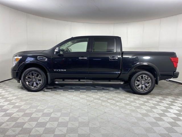 2017 Nissan Titan Vehicle Photo in MEDINA, OH 44256-9001