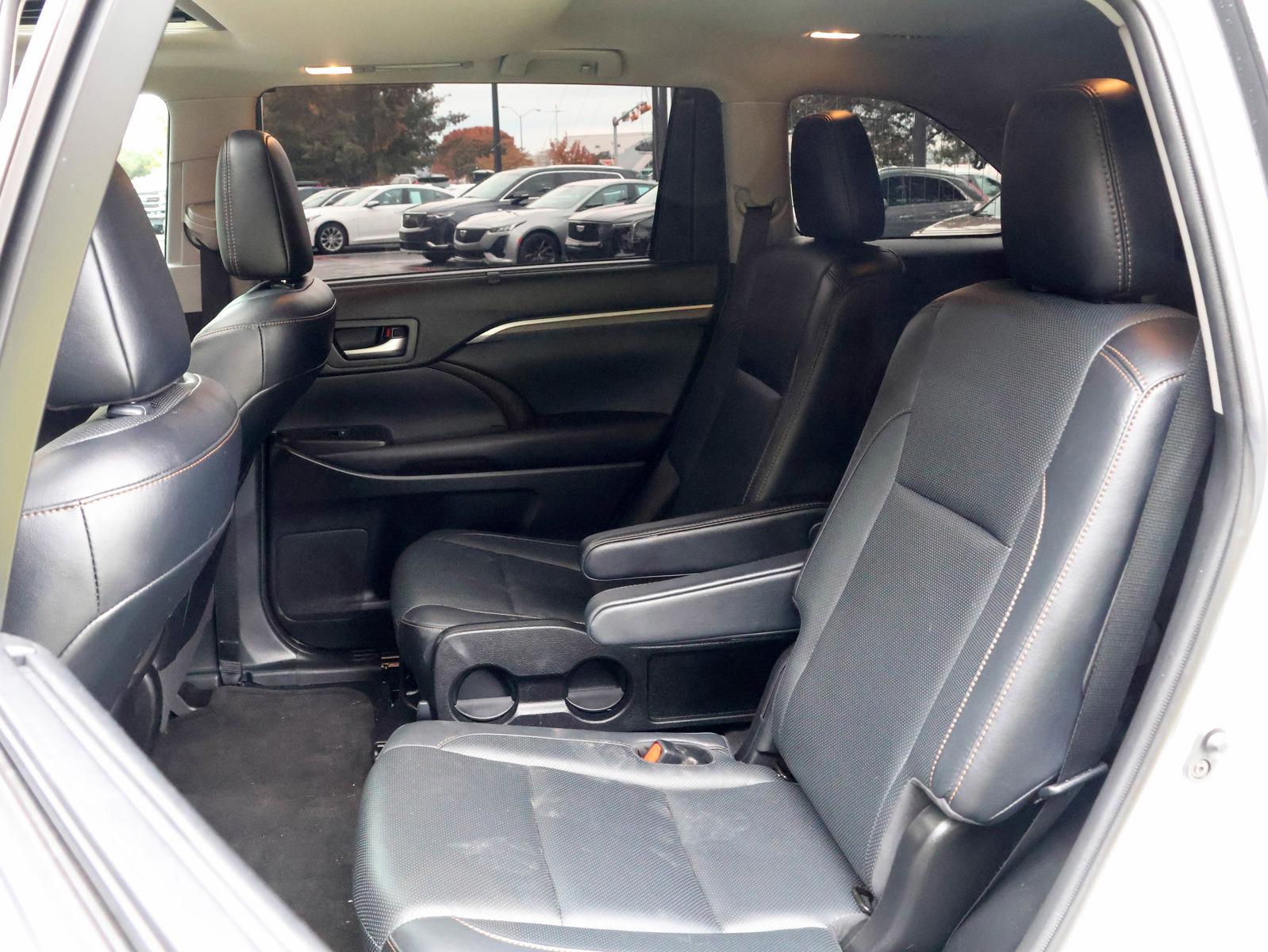 2019 Toyota Highlander Vehicle Photo in DALLAS, TX 75209-3095