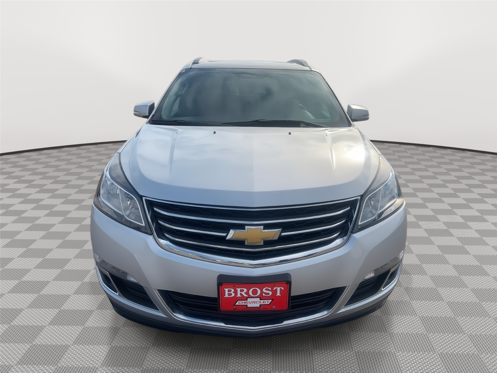 Used 2014 Chevrolet Traverse 2LT with VIN 1GNKVHKDXEJ342475 for sale in Crookston, Minnesota