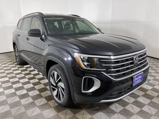 2024 Volkswagen Atlas Vehicle Photo in PHOENIX, AZ 85014-3381