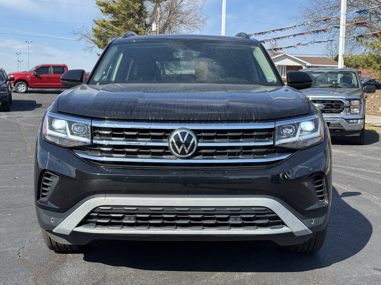 2022 Volkswagen Atlas Vehicle Photo in BOONVILLE, IN 47601-9633