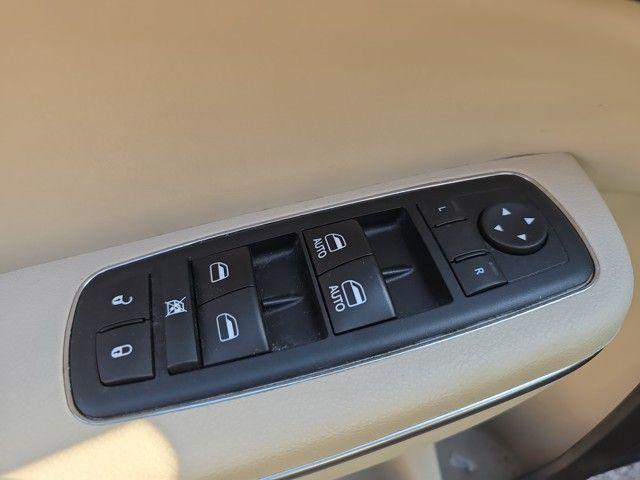 2017 Chrysler 300 Vehicle Photo in Pleasant Hills, PA 15236