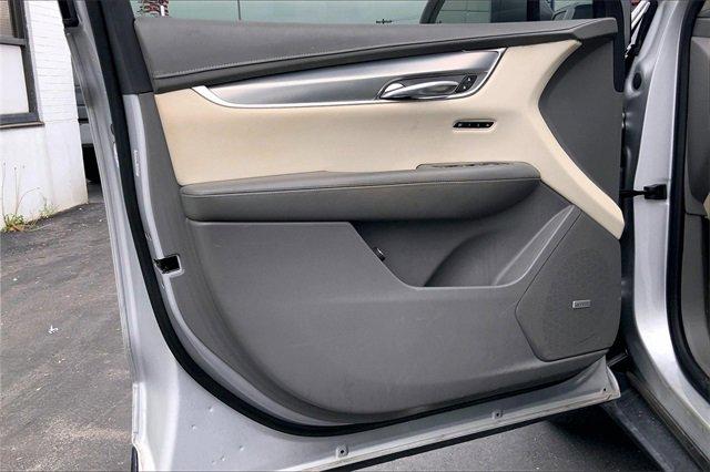 2017 Cadillac XT5 Vehicle Photo in INDEPENDENCE, MO 64055-1377