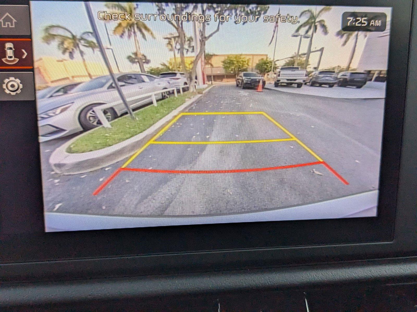 2025 Kia Niro Vehicle Photo in Miami, FL 33135