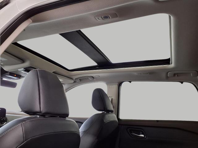2022 Nissan Rogue Vehicle Photo in Oshkosh, WI 54904