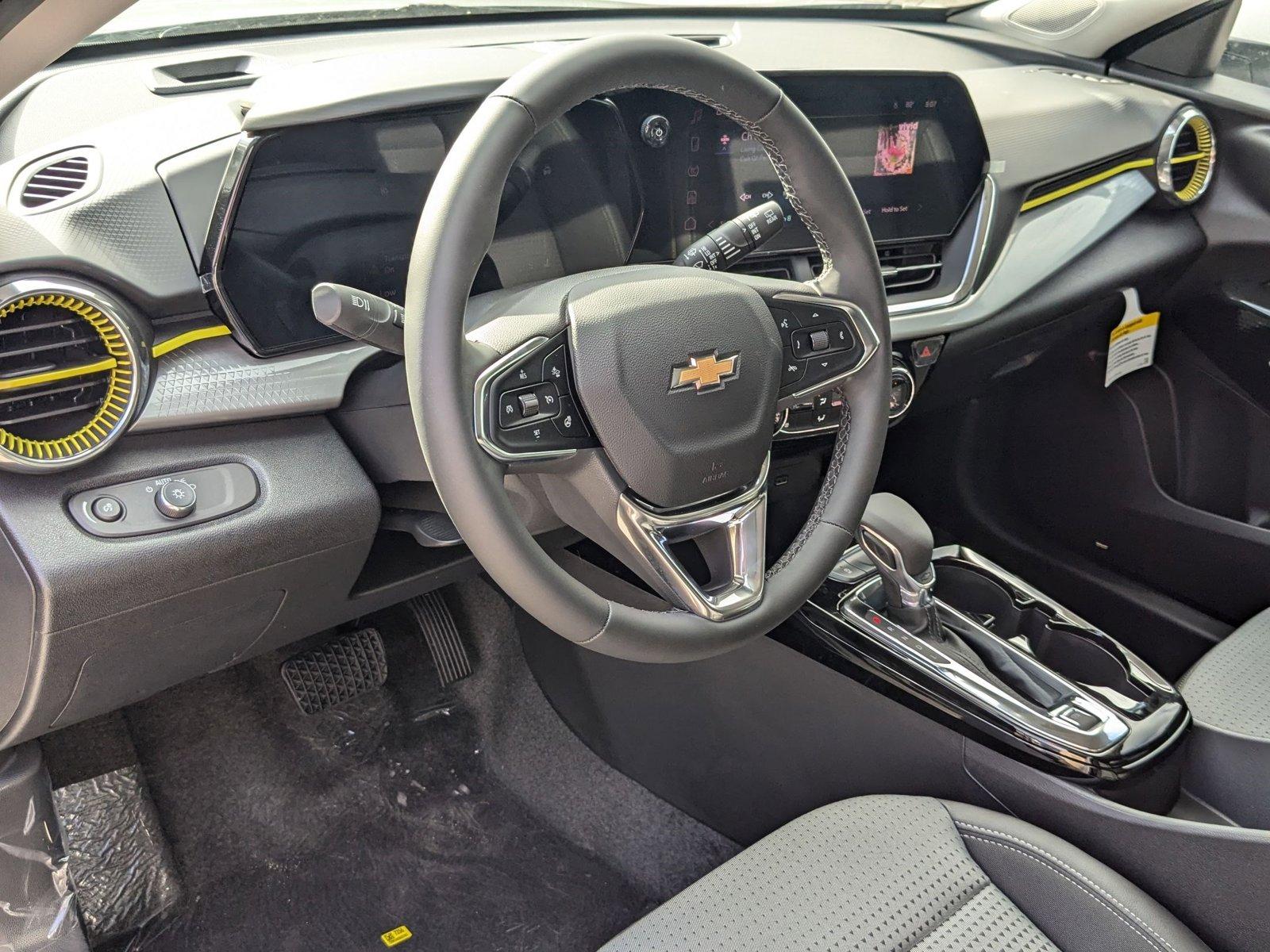 2025 Chevrolet Trax Vehicle Photo in MIAMI, FL 33134-2699