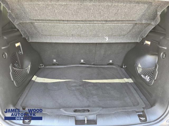 2017 Jeep Renegade Vehicle Photo in DENTON, TX 76210-9321
