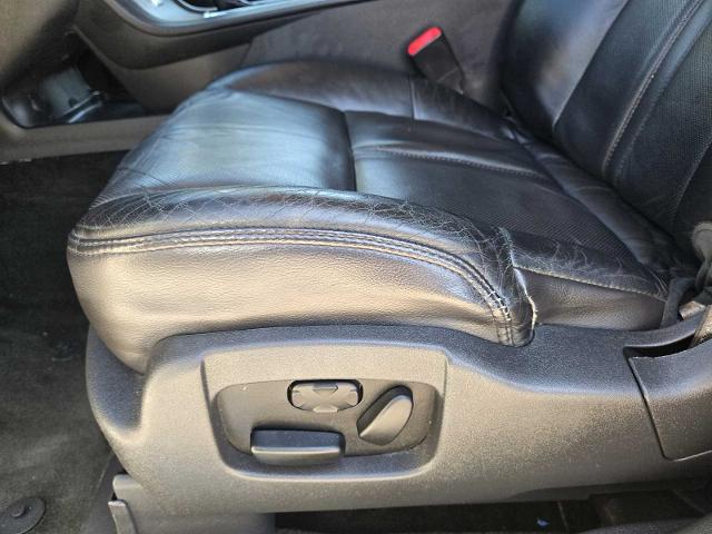 2017 Lincoln MKT Vehicle Photo in DENTON, TX 76210-9321