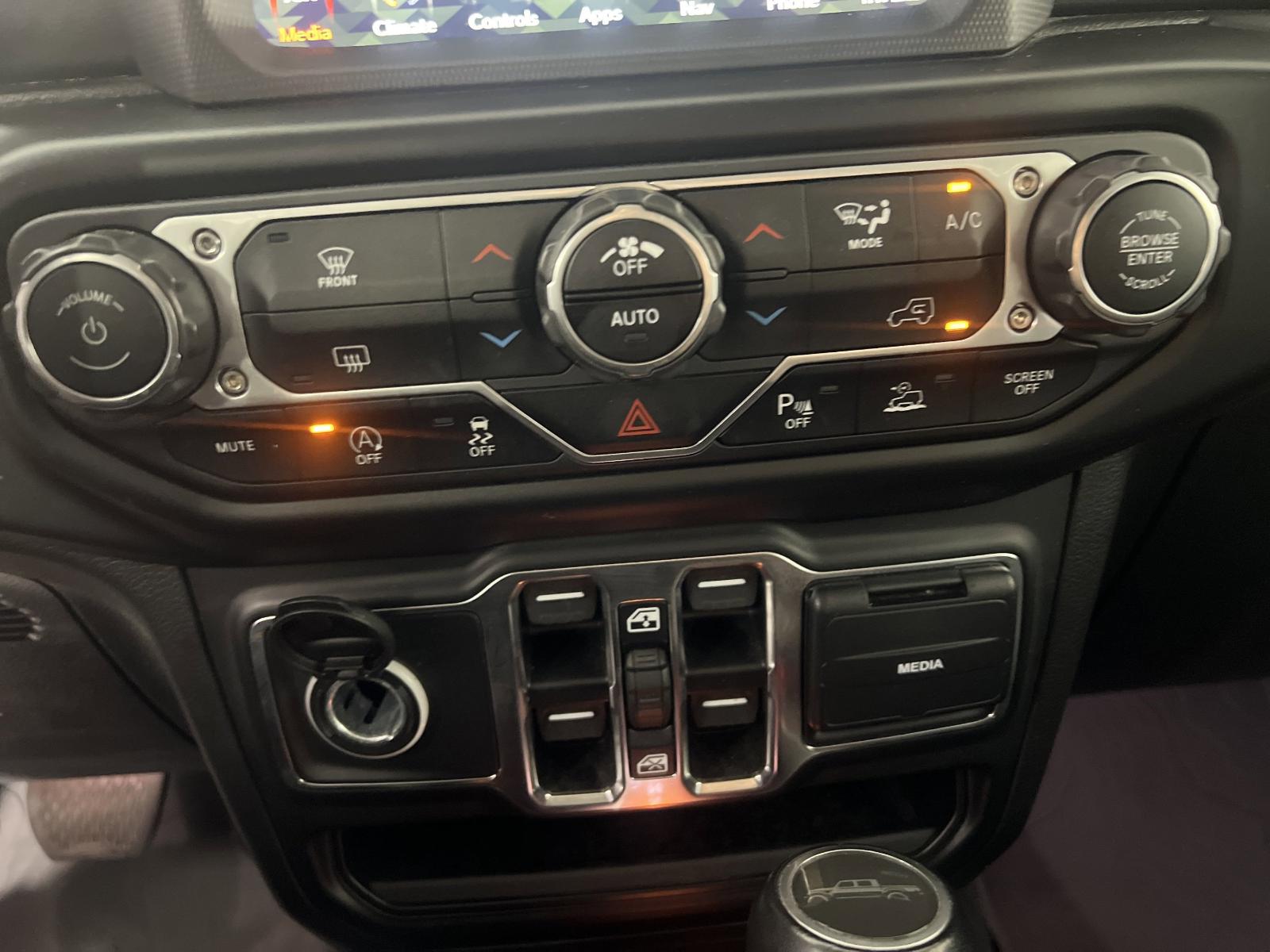 2022 Jeep Gladiator Vehicle Photo in GEORGETOWN, TX 78626-7508