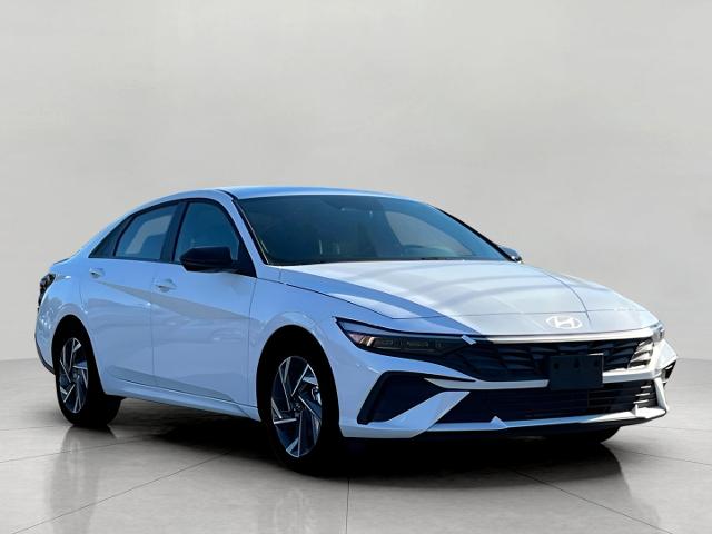 2025 Hyundai ELANTRA Vehicle Photo in Green Bay, WI 54304
