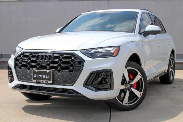 2024 Audi Q5 Vehicle Photo in SUGAR LAND, TX 77478