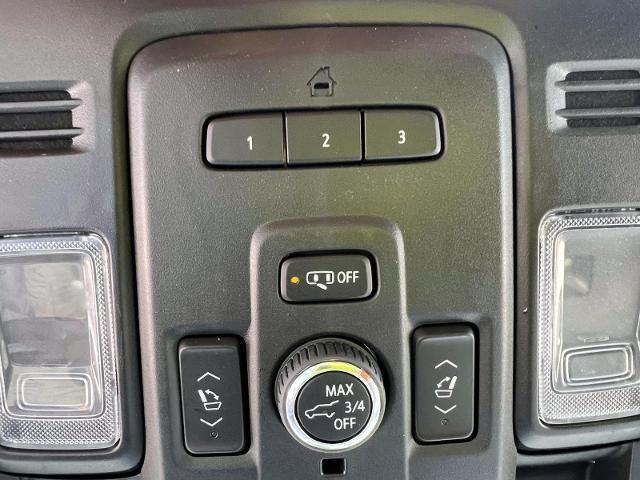 2023 Chevrolet Suburban Vehicle Photo in Roslyn, NY 11576