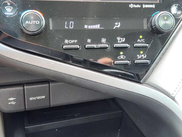 2019 Toyota Camry Vehicle Photo in DENTON, TX 76210-9321