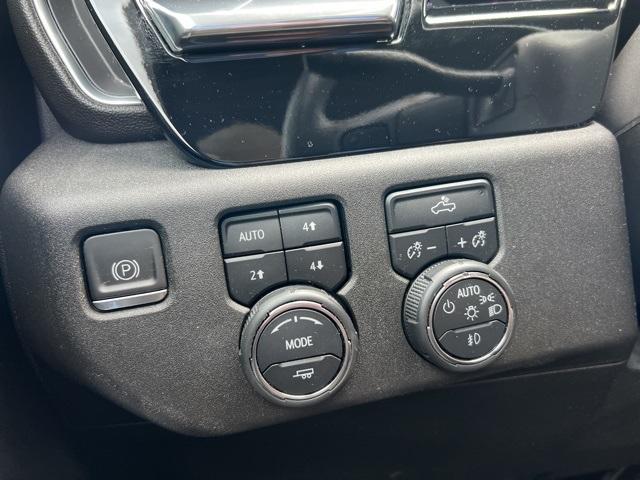 2023 Chevrolet Silverado 1500 Vehicle Photo in GREEN BAY, WI 54304-5303