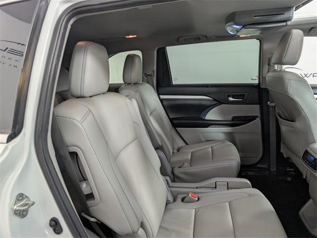 2019 Toyota Highlander Vehicle Photo in ENGLEWOOD, CO 80113-6708