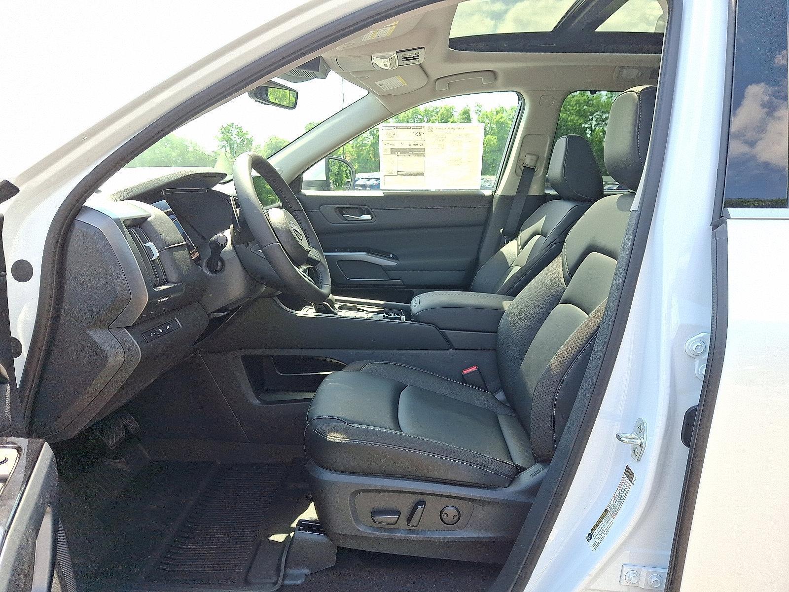 2025 Nissan Pathfinder Vehicle Photo in Mechanicsburg, PA 17050-2306