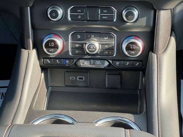 2023 GMC Yukon Vehicle Photo in COLUMBIA, MO 65203-3903