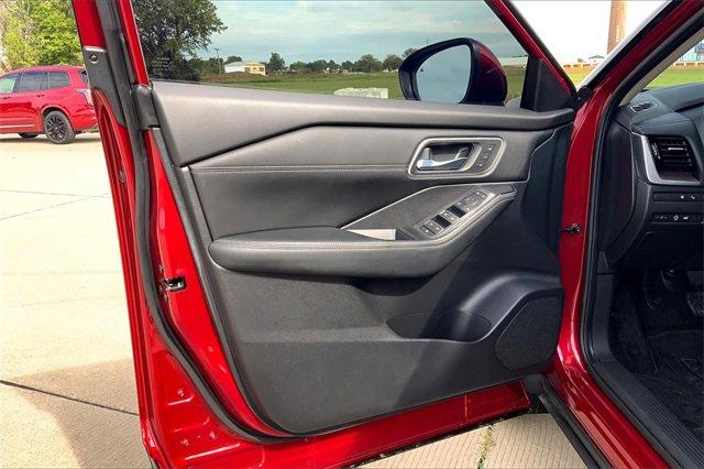 2024 Nissan Rogue Vehicle Photo in TOPEKA, KS 66609-0000