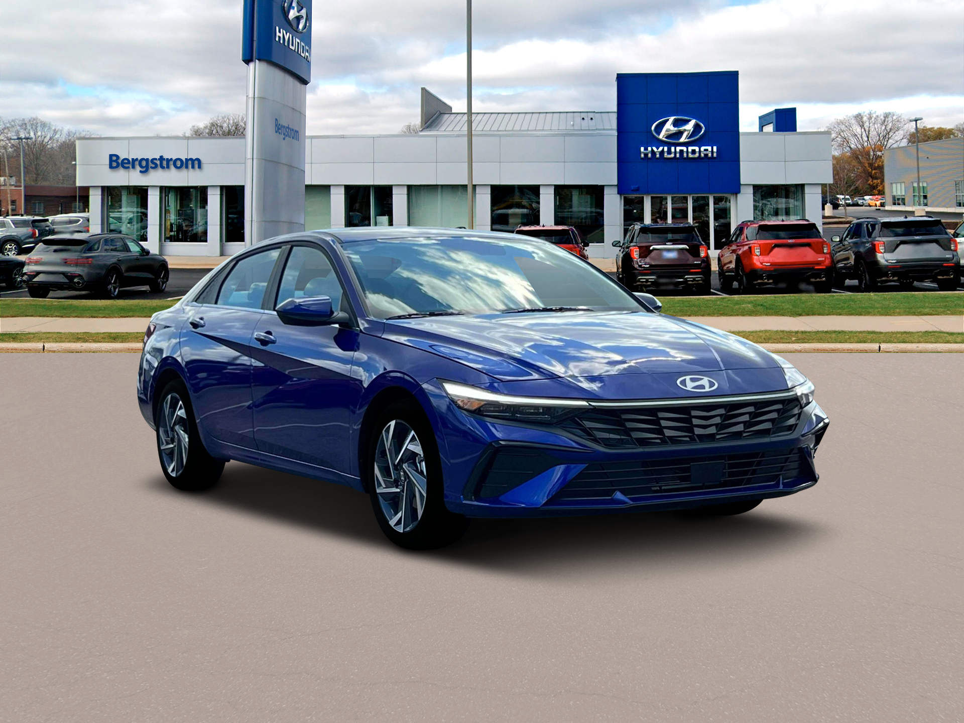 2025 Hyundai ELANTRA Vehicle Photo in Green Bay, WI 54304