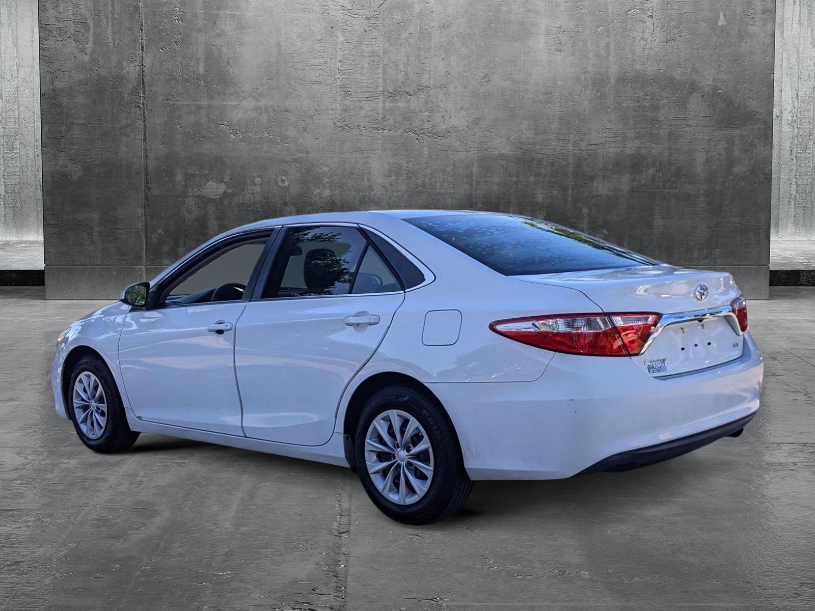 2015 Toyota Camry Vehicle Photo in Pembroke Pines , FL 33084