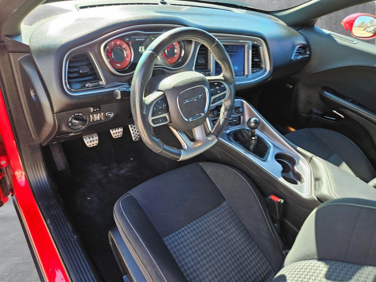 2019 Dodge Challenger Vehicle Photo in NORTH RICHLAND HILLS, TX 76180-7199