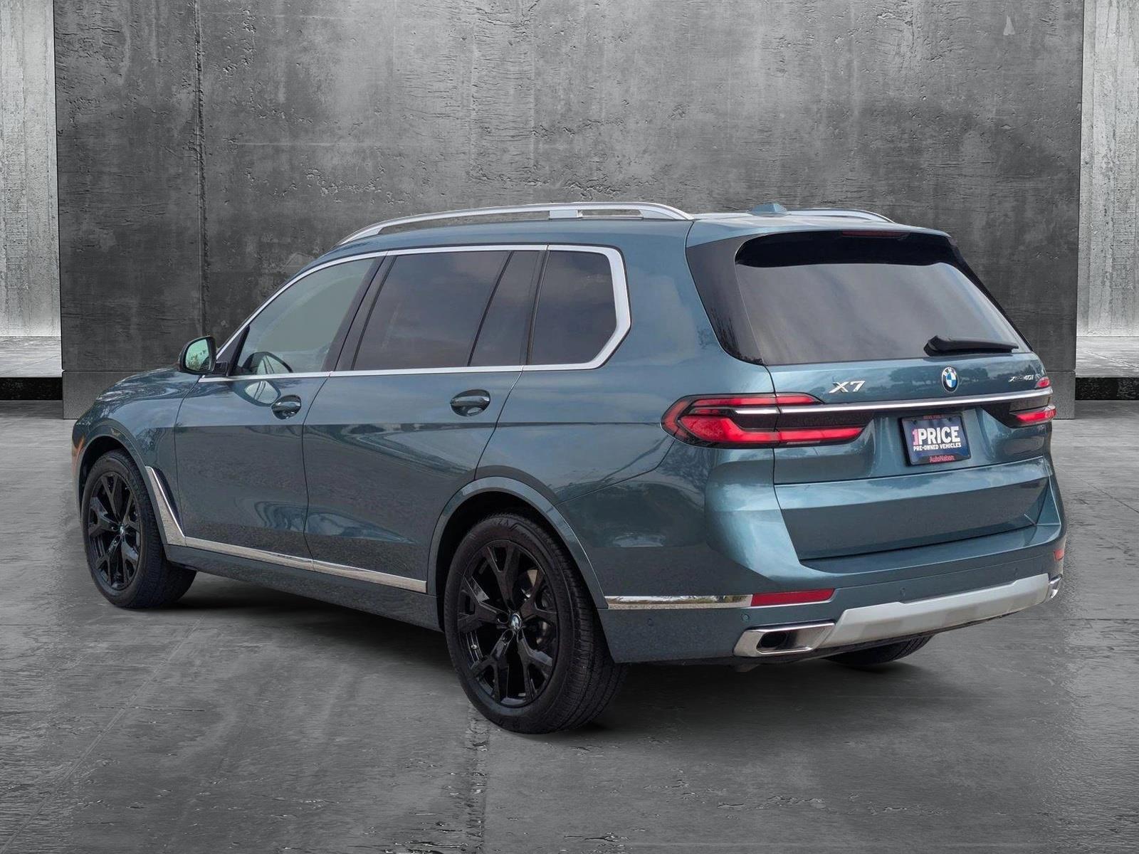 2024 BMW X7 xDrive40i Vehicle Photo in Sarasota, FL 34231