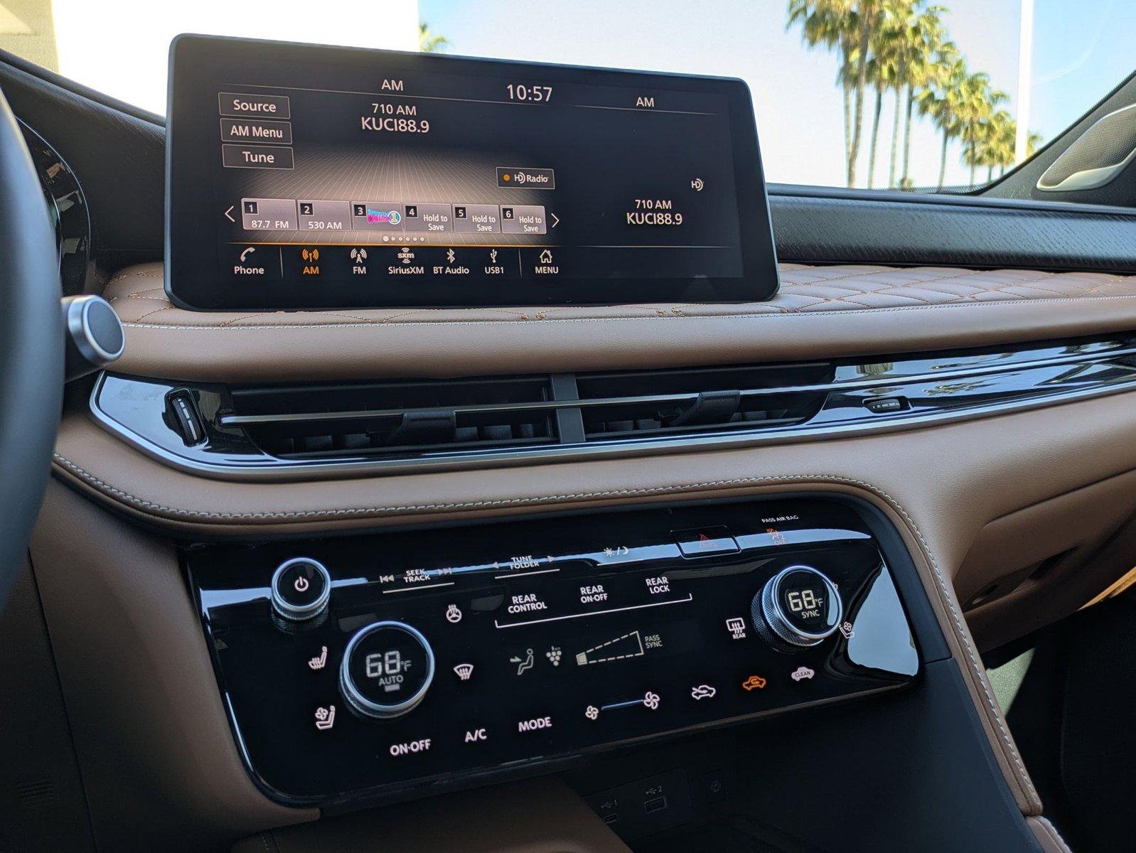 2025 INFINITI QX60 Vehicle Photo in Tustin, CA 92782