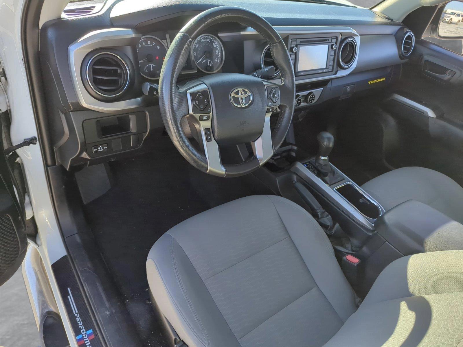 2017 Toyota Tacoma Vehicle Photo in Ft. Myers, FL 33907