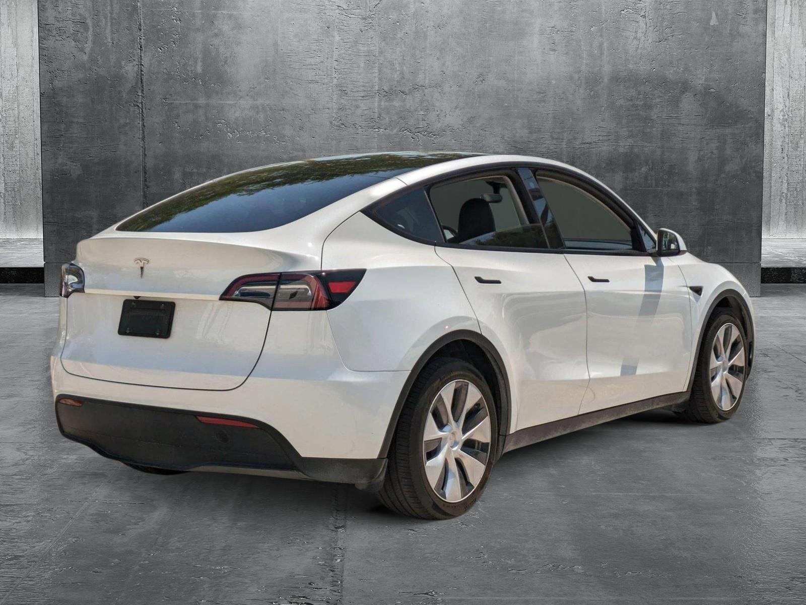 2023 Tesla Model Y Vehicle Photo in Coconut Creek, FL 33073