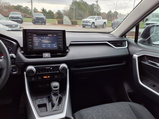 2019 Toyota RAV4 Vehicle Photo in HENDERSON, NC 27536-2966
