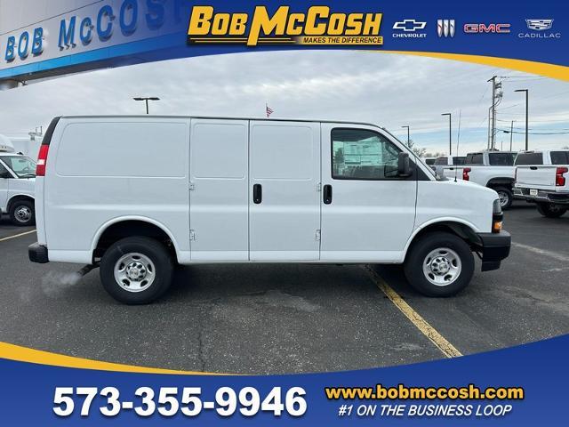 2024 Chevrolet Express Cargo 2500 Vehicle Photo in COLUMBIA, MO 65203-3903