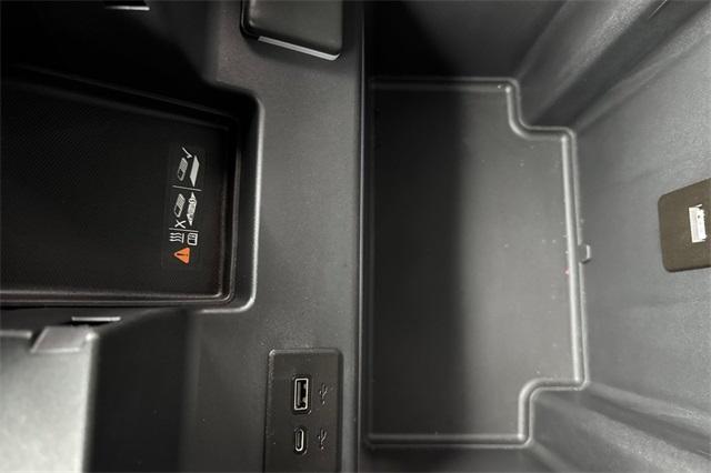 2023 GMC Sierra 1500 Vehicle Photo in ELK GROVE, CA 95757-8703