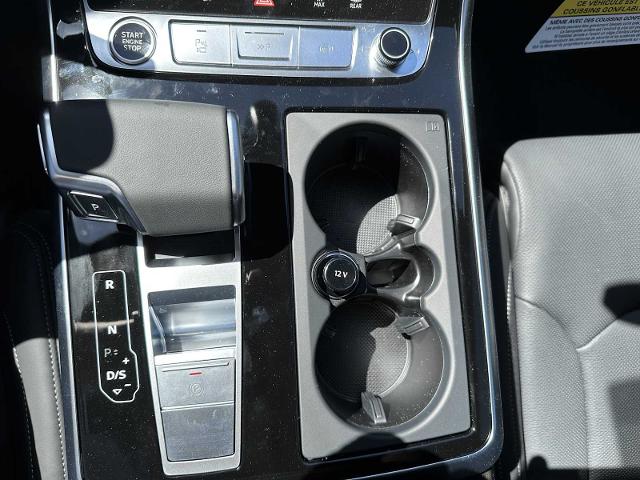 2025 Audi Q7 Vehicle Photo in HOUSTON, TX 77090