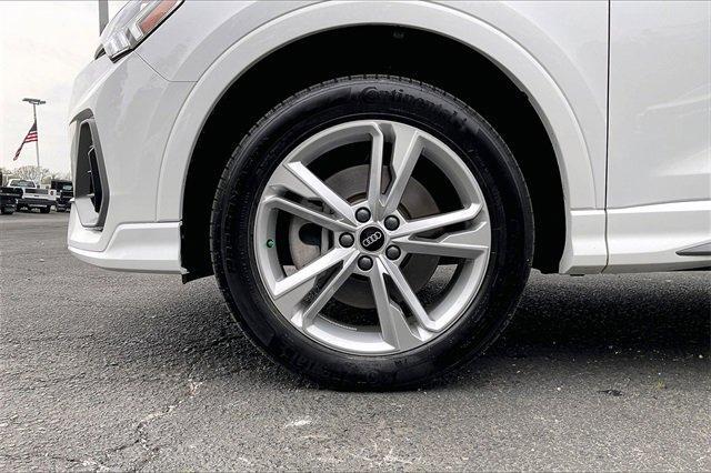 2024 Audi Q3 Vehicle Photo in INDEPENDENCE, MO 64055-1314