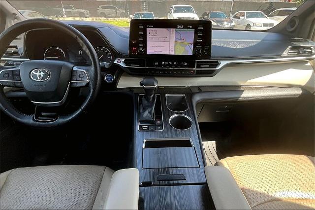 2021 Toyota Sienna Vehicle Photo in Houston, TX 77007