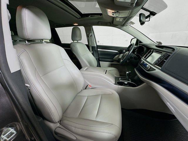 2016 Toyota Highlander Vehicle Photo in Flemington, NJ 08822