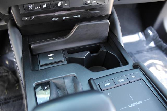 2022 Lexus ES 350 Vehicle Photo in Green Bay, WI 54304