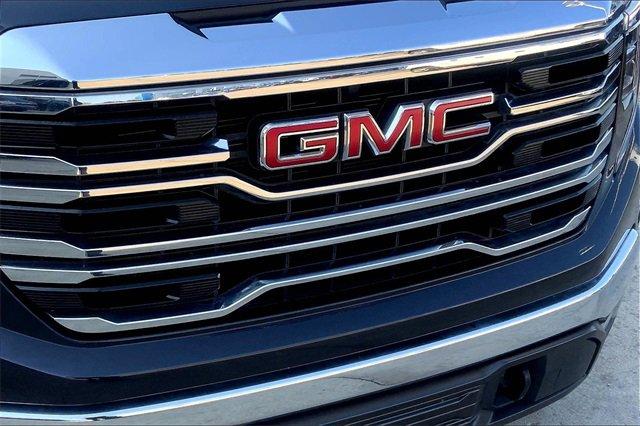 2023 GMC Sierra 1500 Vehicle Photo in TOPEKA, KS 66609-0000