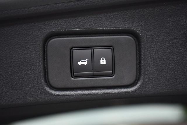 2025 Nissan Pathfinder Vehicle Photo in Ballwin, MO 63011