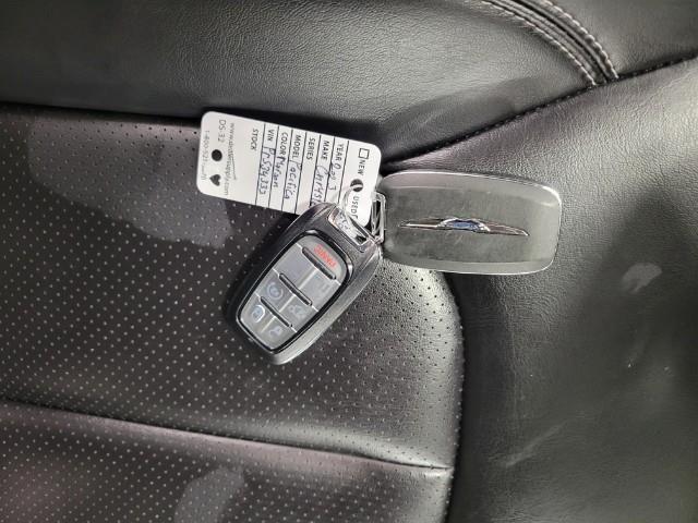 2023 Chrysler Pacifica Vehicle Photo in Kaukauna, WI 54130