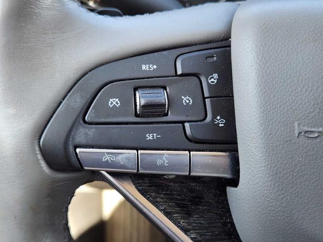 2022 Cadillac XT6 Vehicle Photo in DENTON, TX 76210-9321