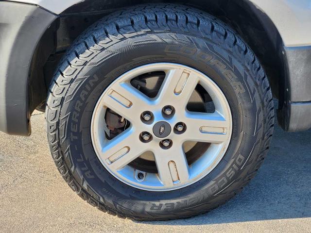 2005 Ford Escape Vehicle Photo in DENTON, TX 76210-9321