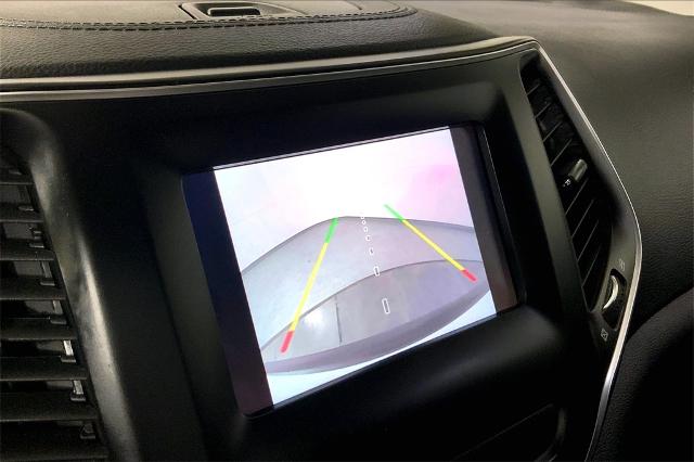 2019 Jeep Cherokee Vehicle Photo in Lees Summit, MO 64086