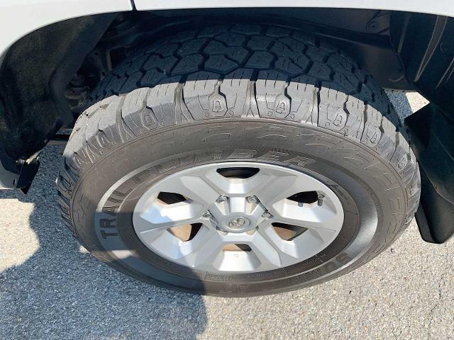 2015 Toyota 4Runner Vehicle Photo in MOON TOWNSHIP, PA 15108-2571