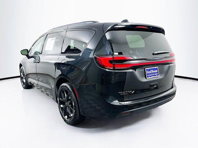 2022 Chrysler Pacifica Vehicle Photo in Doylsetown, PA 18901