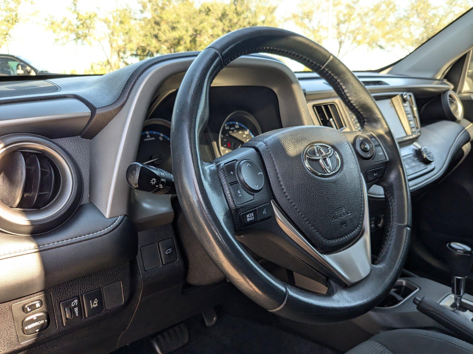 2017 Toyota RAV4 Vehicle Photo in St. Petersburg, FL 33713