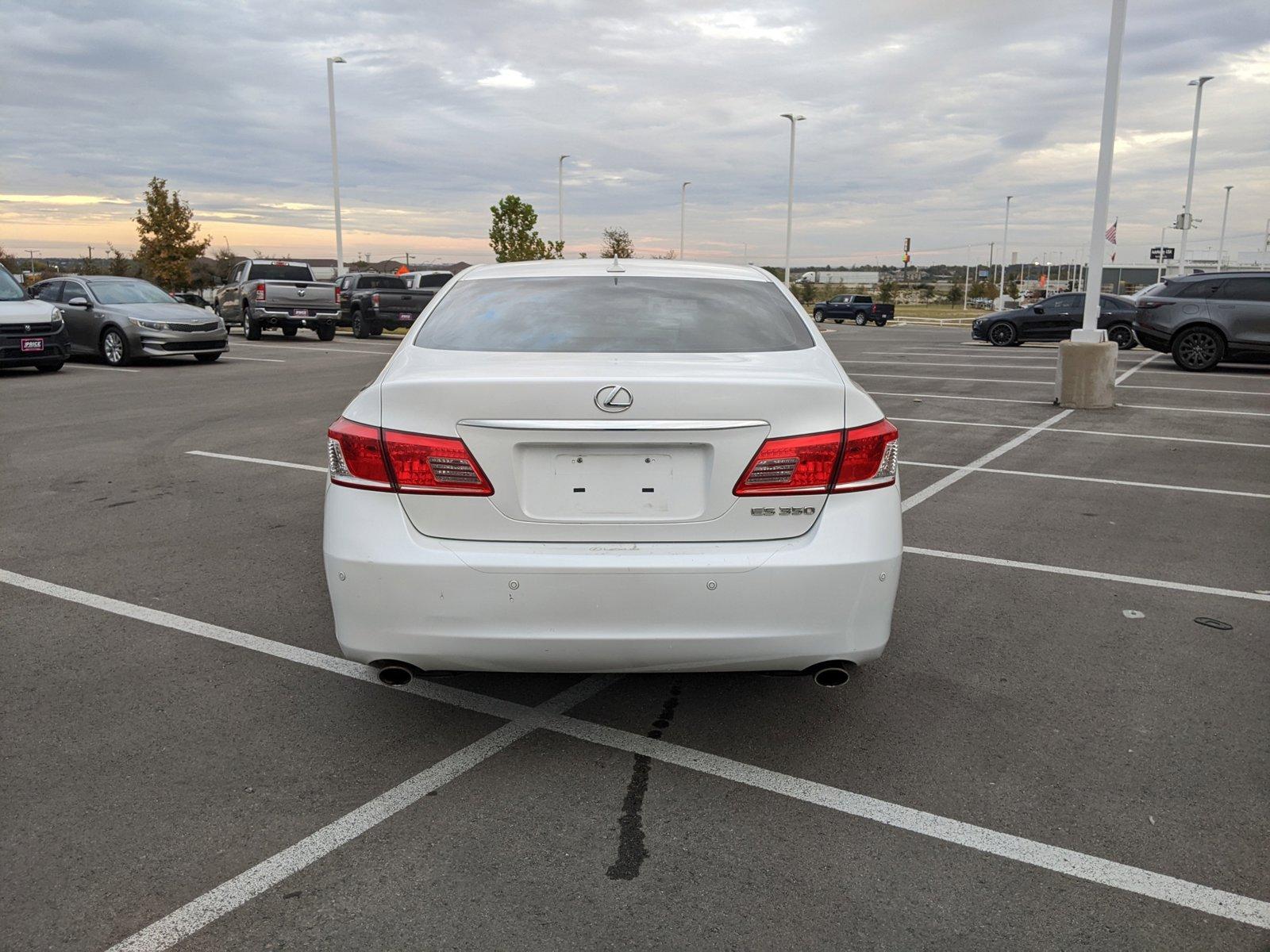 2011 Lexus ES 350 Vehicle Photo in Austin, TX 78728