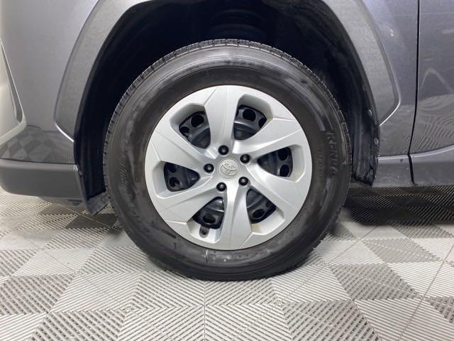 2020 Toyota RAV4 Vehicle Photo in MEDINA, OH 44256-9001