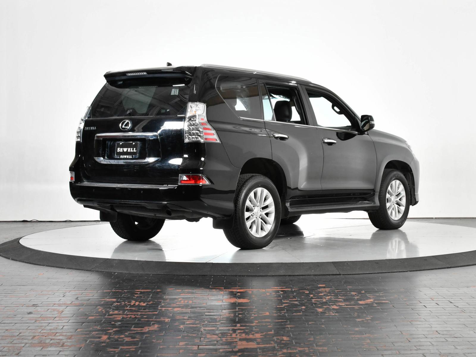 2023 Lexus GX 460 Vehicle Photo in DALLAS, TX 75235